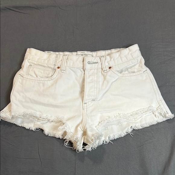 Free People White Jean Shorts Frayed‎ Hem size 25 - Picture 1 of 7